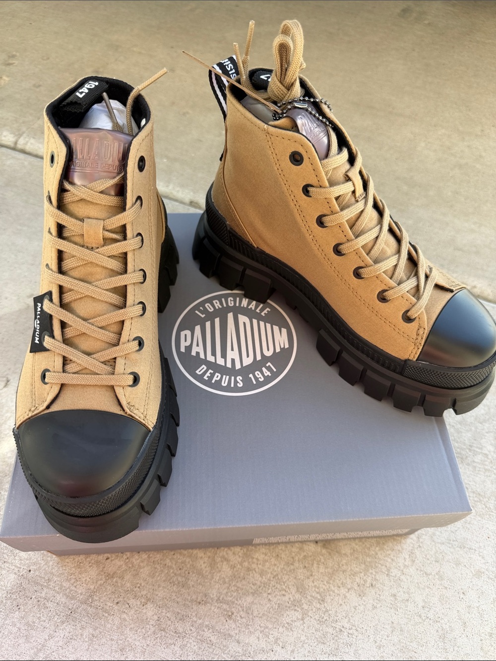 Palladium Women's Tan Canvas Combat Boot